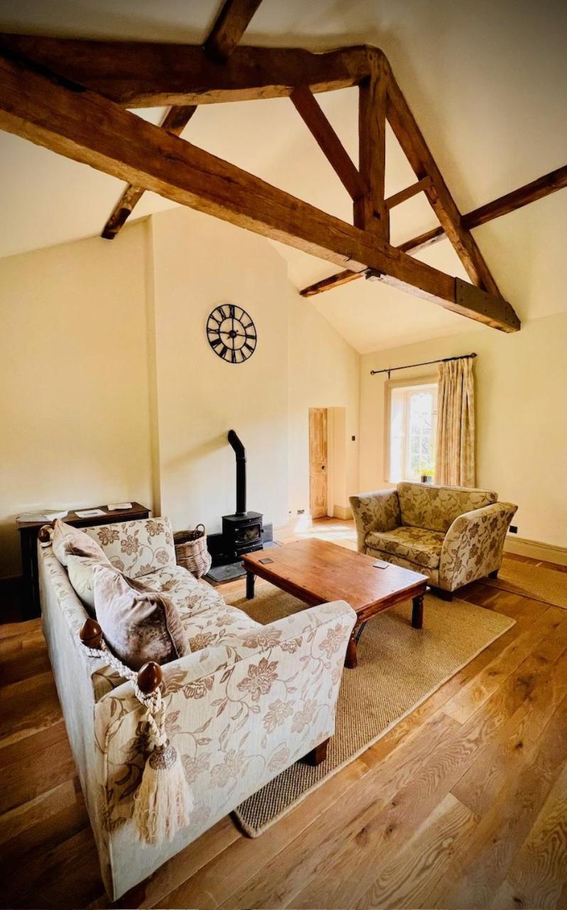 Apartment At Llanerchydol Hall ウェルシュプール エクステリア 写真