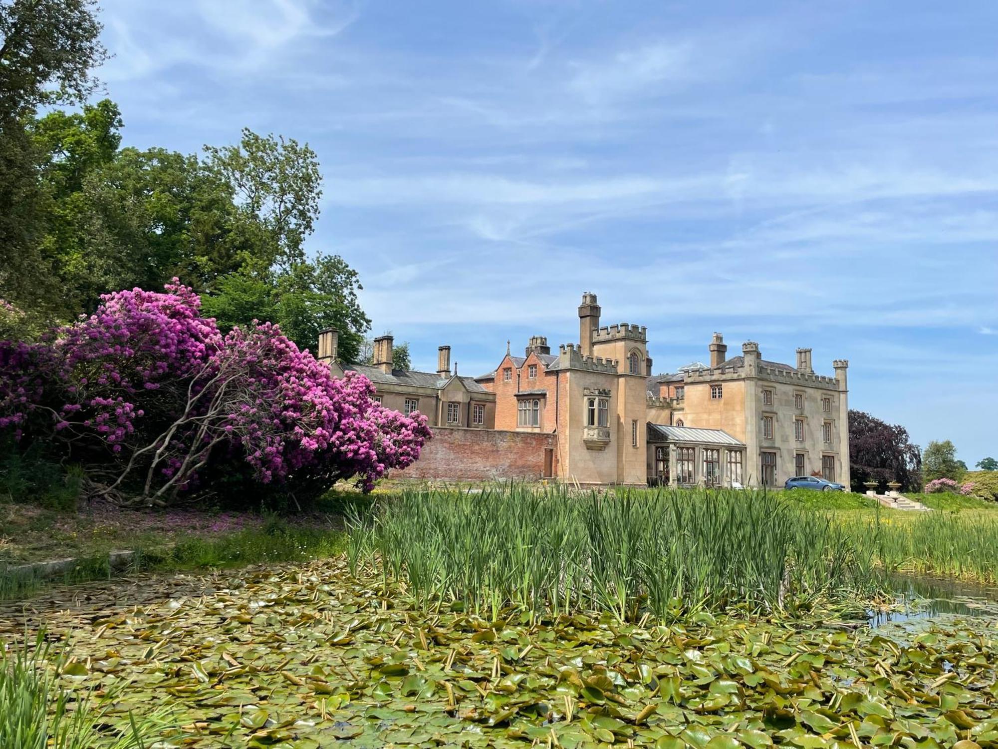 Apartment At Llanerchydol Hall ウェルシュプール エクステリア 写真