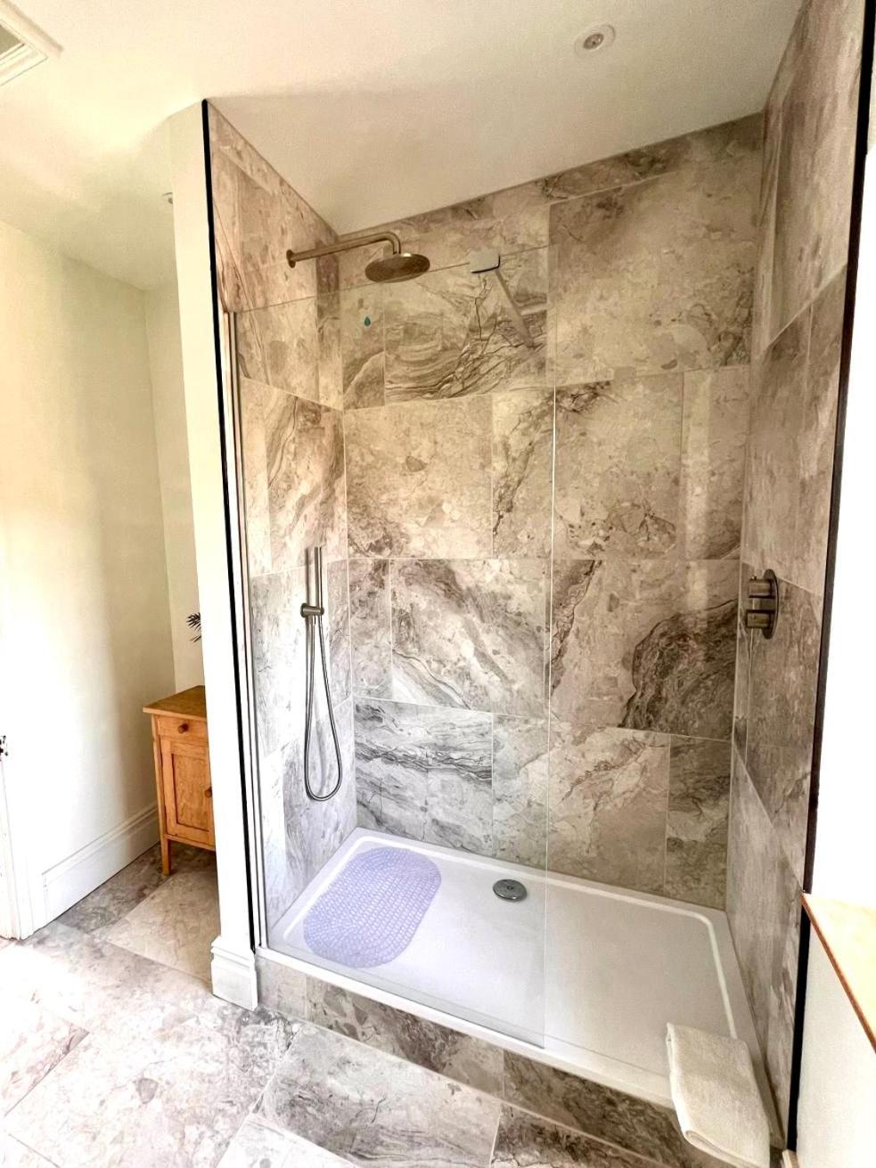 Apartment At Llanerchydol Hall ウェルシュプール エクステリア 写真